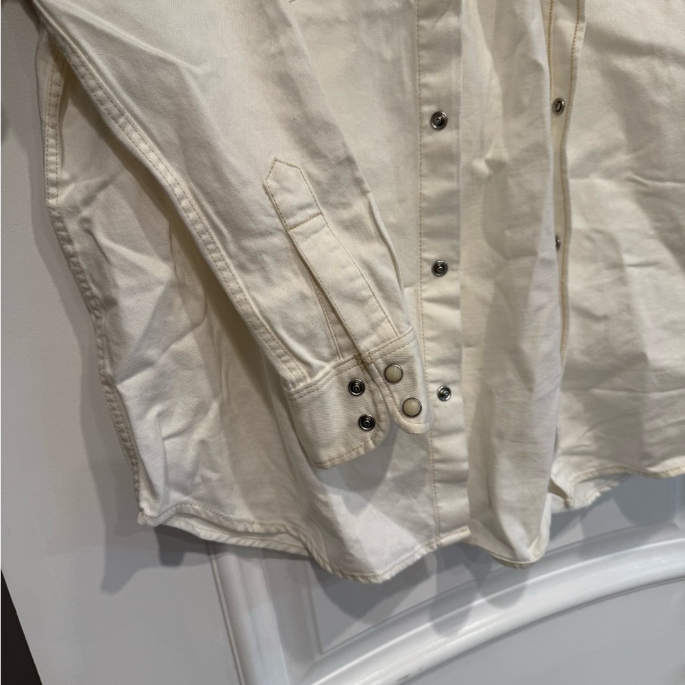 Button up - Picture 4 of 4